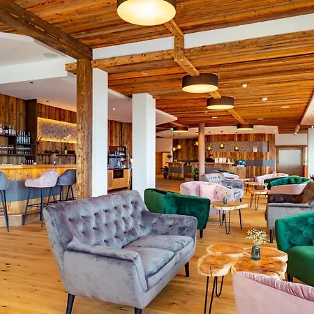 Hotel Petschnighof 4*