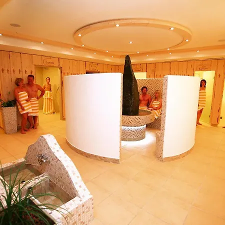Petschnighof Hotel